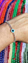 Charger l&#39;image dans la galerie, Bracelet perles de rocaille avec son œil de protection de couleur